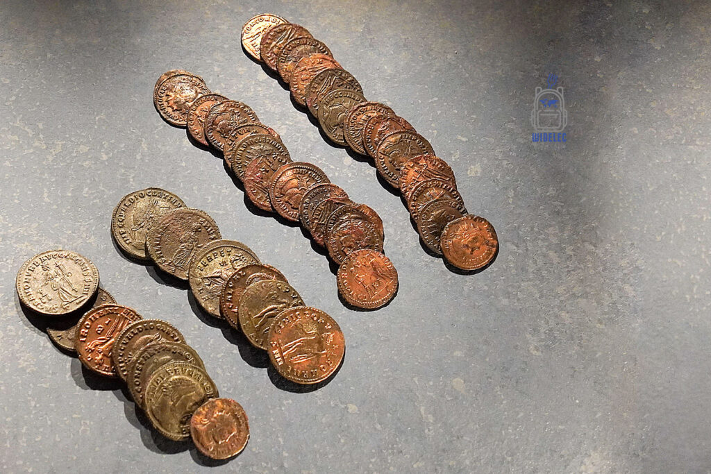 Starożytne rzymskie monety z czasów cesarza Galeriusza, ekspozycja muzealna w Salonikach