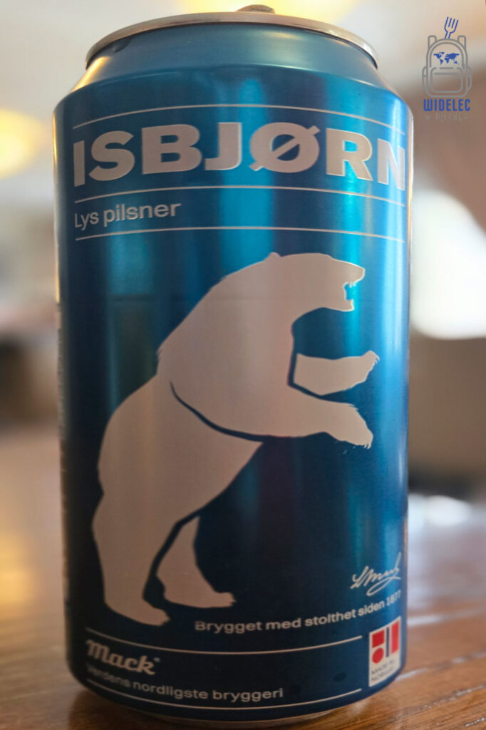 Piwo Isbjørn produkowane przez norweski browar Mack.